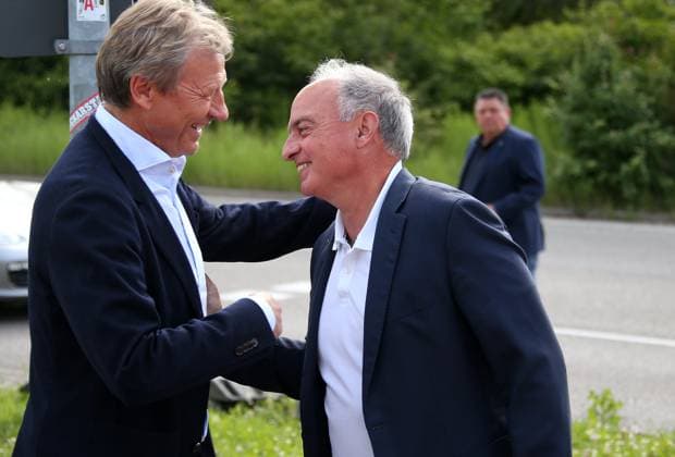 12 06 2024, Germany, Leonberg, Football Bundesliga, VfB in Team, film premiere Traumpalast Leonberg, 6 p.m. red carpet, 7 30 p.m. talk, then film, f l Guido Buchwald, Hansi Müller