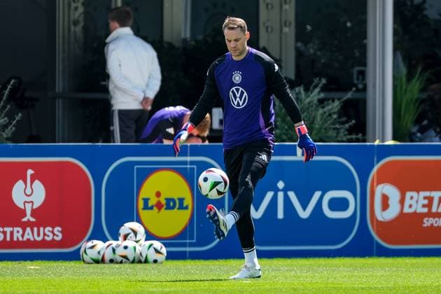 Manuel Neuer Germany , 01 on the ball, GER, Final training MD 1, Mens national team ahead of Germany vs Scotland, UEFA European Championship 2024, Football, Herzogenaurach, 13 06 2024 GER, Final training MD 1, Mens national team ahead of Germany vs Scotland, UEFA European Championship 2024, Football, Herzogenaurach, 13 06 2024 Herzogenaurach Copyright: xEibner-Pressefoto FlorianxWieganx EP_FWD