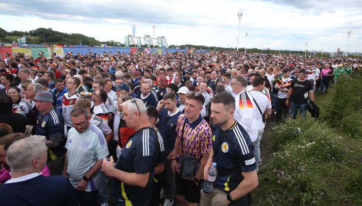 - Germany v Scotland, UEFA EURO, EM, Europameisterschaft,Fussball 2024, Group Stage, Group A, Allianz Arena, Munich Football Arena, Germany - 14th June 2024. Crowd issues outside the Munich Football Arena ahead of kick off. - Germany v Scotland, UEFA Euro 2024, Group Stage, Group A, Allianz Arena, Munich Football Arena, Munich, Germany - 14th June 2024. Munich Allianz Arena, Munich Football Arena Germany Copyright: xDanxWeirx CP_Germany_Scotland_06