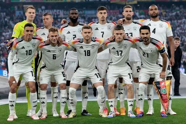 Germany v Scotland: Group A - UEFA EURO, EM, Europameisterschaft,Fussball 2024 German team group, Mannschaftsbild, Totale (br) Manuel Neuer, Toni Kroos, Antonio Rudiger, Kai Havertz, Robert Andrich, Jonathan Tah, (fr) Jamal Musiala, Joshua Kimmich, Maximilian Mittelstadt, Florian Wirtz, Ilkay Gundogan before the UEFA EURO 2024 group stage match between Germany and Scotland at Munich Football Arena on June 14, 2024 in Munich, Germany. Munich Munich Football Arena Germany Germany Copyright: xRichardxSellers Sportsphoto APLx 14040555