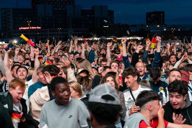 Fans cheering, jubilation, joy, goal GER, Germany vs Scotland, Public Viewing, Fanzone Hamburg, opening match, Fan Festival, UEFA EURO 2024, 14 06 2024 GER, Germany vs Scotland, Public Viewing, Fanzone Hamburg, opening match, Fan Festival, Hamburg UEFA EURO 2024, 14 06 2024 Hamburg Copyright: xEibner-Pressefoto MaximilianxVincenx EP_MVN