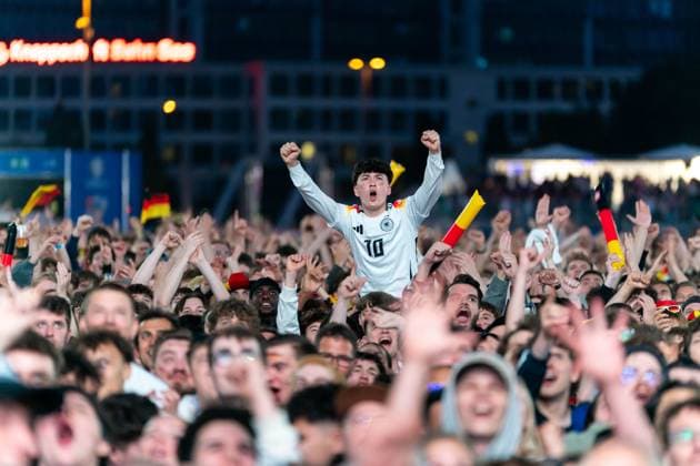 Cheering after the fourth goal, Fans, Cheering, Joy, Fan in the crowd GER, Germany vs Scotland, Public Viewing, Fanzone Hamburg, Opening match, Fan Festival, UEFA EURO 2024, 14 06 2024 GER, Germany vs Scotland, Public Viewing, Fanzone Hamburg, Opening match, Fan Festival, Hamburg UEFA EURO 2024, 14 06 2024 Hamburg Copyright: xEibner-Pressefoto MaximilianxVincenx EP_MVN