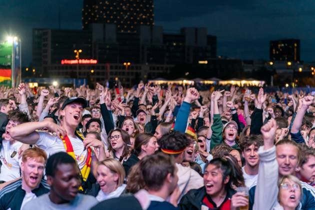 Fans cheer after the whistle of the opening match, cheering, joy, emotions GER, Germany vs Scotland, Public Viewing, Fanzone Hamburg, Opening match, Fan Festival, UEFA EURO 2024, 14 06 2024 GER, Germany vs Scotland, Public Viewing, Fanzone Hamburg, Opening match, Fan Festival, Hamburg UEFA EURO 2024, 14 06 2024 Hamburg Copyright: xEibner-Pressefoto MaximilianxVincenx EP_MVN