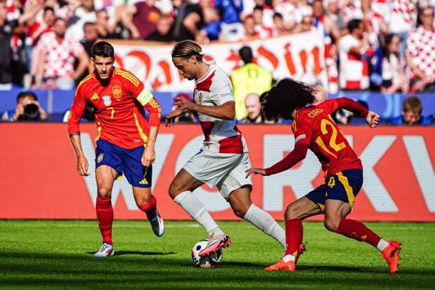 Alvaro Morata Spain, 07 , Lovro Majer Croatia, 07 , Marc Cucurella Spain, 24 GER, Spain vs Croatia, European Football Championship, UEFA Euro 2024, Group B, Matchday 1, 15 06 2024 GER, Spain vs Croatia, European Football Championship, UEFA Euro 2024, Group B, Matchday 1, 15 06 2024 Berlin Copyright: xEibner-Pressefoto MarcelxvonxFehrnx EP_MFN