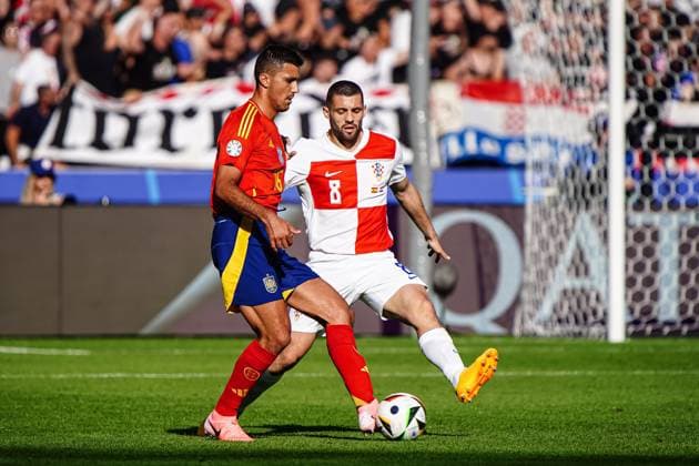 Rodri Spain, 16 , Mateo Kovacic Croatia, 08 GER, Spain vs Croatia, European Football Championship, UEFA Euro 2024, Group B, Matchday 1, 15 06 2024 GER, Spain vs Croatia, European Football Championship, UEFA Euro 2024, Group B, Matchday 1, 15 06 2024 Berlin Copyright: xEibner-Pressefoto MarcelxvonxFehrnx EP_MFN