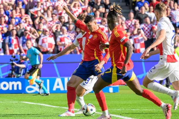 GER, Berlin, Football, Spain vs Croatia, Group B, Group stage, UEFA EURO 2024, MD3, SP1, Olympia Stadion Berlin, Alvaro Morata Spain , scores his goal to make it 1 0, 15 06 2024, Copyright: HMBxMedia UwexKoch