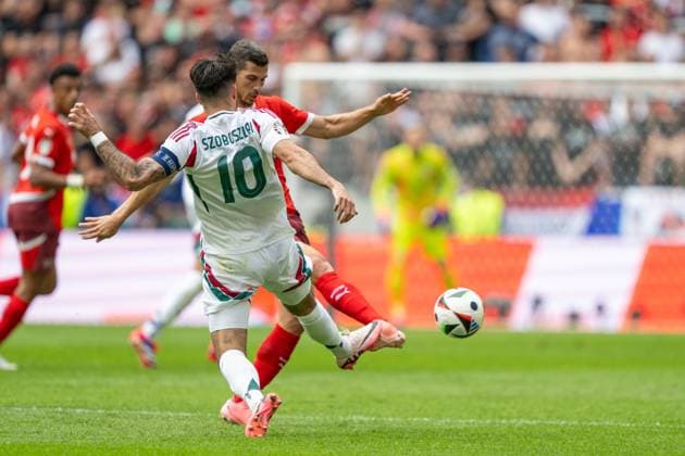 GER, EURO 2024, Group A, Hungary HUN vs Switzerland SUI 15 06 2024, Cologne Stadium, Cologne, GER, EURO 2024, Group A, Hungary HUN vs Switzerland SUI In the picture Remo Freuler Switzerland SUI, 08 prevails against Dominik Szoboszlai Hungary HUN, 10 in duel, duel, dynamics, action, action, game scene ball on foot single action, full body full body cut-out, single image, action, action, game scene nordphotoxGmbHxx xDenkinger nph00015
