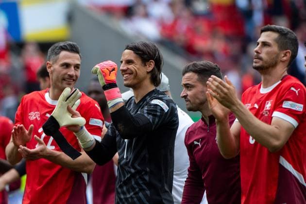 Yann Sommer Switzerland, 01 and team celebrate victory, GER, Hungary HUN vs Switzerland SUI , European Football Championship, UEFA EURO 2024, Group A, Matchday 1, 15 06 2024 GER, Hungary HUN vs Switzerland SUI , European Football Championship, UEFA EURO 2024, Group A, Matchday 1, 15 06 2024 Cologne Copyright: xEibner-Pressefoto Memmlerx EP_MMR