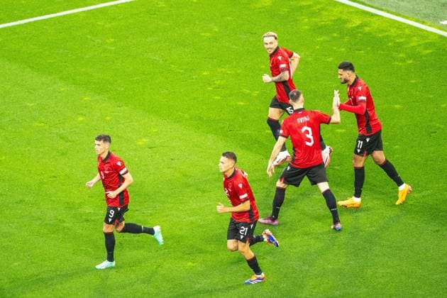 GER, EURO 2024, Group B, Italy ITA vs Albania ALB 15 06 2024, BVB Stadium Dortmund, Dortmund, GER, EURO 2024, Group B, Italy ITA vs Albania ALB In the picture The 0 1, for Albania after 23 seconds by Neid Bajrami Albania ALB, 10 cheers after the goal for 0 1 goal cheers cheers cheers cheers in the fan curve nordphotoxGmbHxx xDenkinger nph00015