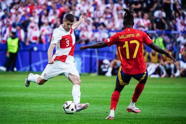 Goal kick Goal chance Andrej Kramaric Croatia, 09 , Nico Williams Spain, 17 GER, Spain vs Croatia, European Football Championship, UEFA Euro 2024, Group B, Matchday 1, 15 06 2024 GER, Spain vs Croatia, European Football Championship, UEFA Euro 2024, Group B, Matchday 1, 15 06 2024 Berlin Copyright: xEibner-Pressefoto MarcelxvonxFehrnx EP_MFN
