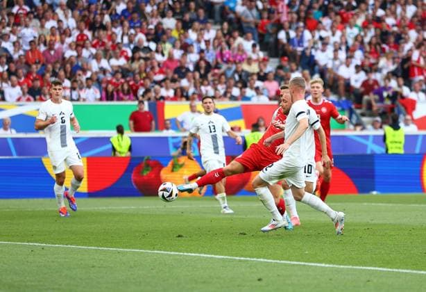 Christian Eriksen of Denmark scores to make it 0-1 Slovenia v Denmark, UEFA European Championship, EM, Europameisterschaft 2024, Group C, Football, Stuttgart Arena, Stuttgart, Germany, 16 Jun 2024 EDITORIAL USE ONLY No use with unauthorised audio, video, data, fixture lists, club league logos or live services. Online in-match use limited to 120 images, no video emulation. No use in betting, games or single club league player publications. Copyright: xMichaelxZemanek Shutterstockx 14539399br