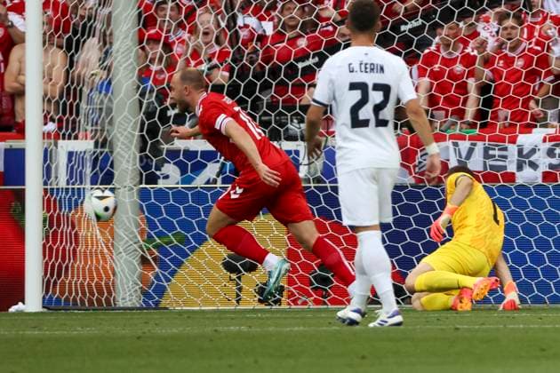 0 1 Goal for Denmark by Christian Eriksen Denmark, 10 , Football, UEFA , European Championship, Group C 2024, Slovenia vs Denmark, 16 06 2024, Stuttgart Arena, Stuttgart, Germany Stuttgart Stuttgart Arena Baden Wuerttemberg Germany Copyright: xGrantxHubbsx