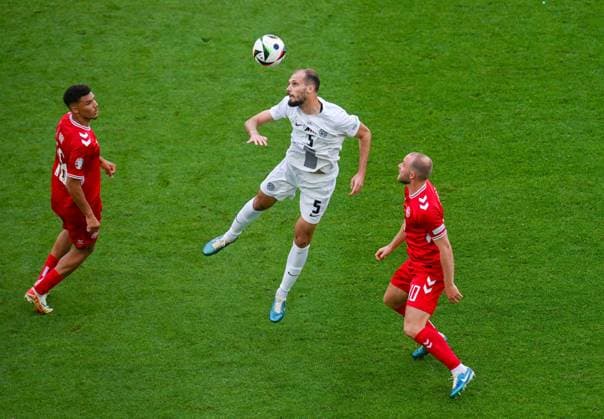 Jon Gorenc Stanković Slovenia , Christian Eriksen Denmark and Alexander Bah Denmark battle for the ball, UEFA EURO 2024 Group C, Slovenia vs Denmark, Arena Stuttgart on June 16, 2024 in Stuttgart, Germany Photo by Silas Schueller DeFodi Images Jon Gorenc Stanković Slovenia , Christian Eriksen Denmark and Alexander Bah Denmark battle for the ball, UEFA EURO 2024 Group C, Slovenia vs Denmark, Arena Stuttgart on June 16, 2024 in Stuttgart, Germany Photo by Silas Schueller DeFodi Images Defodi 0581911621st Defodi-738