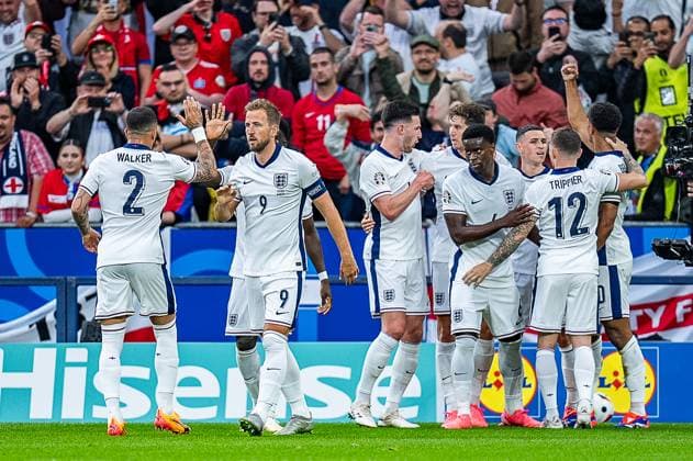 Goal for 0 1 by Jude Bellingham England, 10 here Bukayo Saka England, 7 Marc Guehi England, 6 Kieran Trippier England, 12 Harry Kane England, 9 Serbia v England, Men, Football, Matchday 1, EURO 2024, 16 06 2024, European Championship, Group C Serbia v England, Men, Football, Matchday 1, EURO 2024, 16 06 2024, European Championship, Group C Gelsenkirchen Copyright: xEibner-Pressefoto BahhoxKarax EP_SRB
