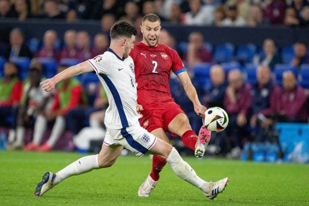 GER, EURO 2024, Group C, Serbia SRB vs England GBR 16 06 2024, Arena AufSchalke, Gelsenkirchen, GER, EURO 2024, Group C, Serbia SRB vs England GBR In the picture Strahinja Pavlovic Serbia SRB, 02 Declan Rice England GBR, 04 in duel, duel, dynamics, action, action scene gestures, facial expressions, emotions nordphotoxGmbHxx xDenkinger nph00015