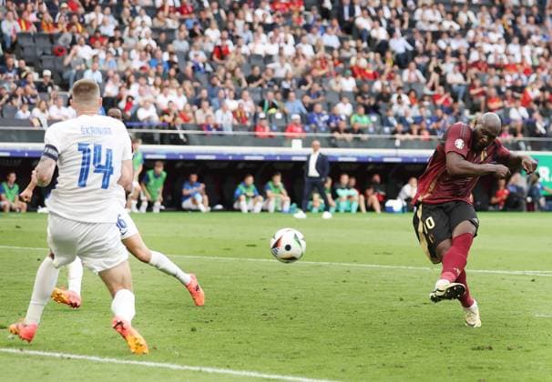Romelu Lukaku of Belgium scores a goal before it was disallowed Belgium v Slovakia, UEFA European Championship, EM, Europameisterschaft 2024, Group E, Football, Frankfurt Arena, Frankfurt, Germany, 17 Jun 2024 EDITORIAL USE ONLY No use with unauthorised audio, video, data, fixture lists, club league logos or live services. Online in-match use limited to 120 images, no video emulation. No use in betting, games or single club league player publications. Copyright: xPaulxCurrie Shutterstockx 14539658cp