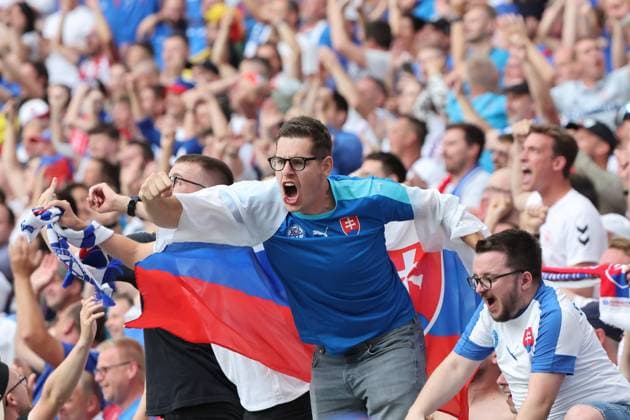 Cheering fans of Slovakia , Preliminary round match M09, BEL SVK, Group E, European Football Championship, Belgium vs Slovakia, European Football Championship, Belgium vs Slovakia, Frankfurt, 17 06 2024,