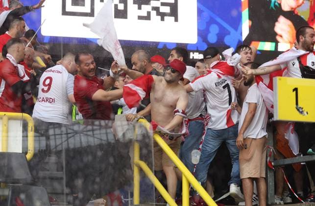 Trouble breaks out between fans in the stands ahead of kick off Turkiye v Georgia, UEFA European Championship, EM, Europameisterschaft 2024, Group F, Football, BVB Stadion, Dortmund, Germany, 18 Jun 2024 EDITORIAL USE ONLY No use with unauthorised audio, video, data, fixture lists, club league logos or live services. Online in-match use limited to 120 images, no video emulation. No use in betting, games or single club league player publications. Copyright: xPaulxCurrie Shutterstockx 14543470af