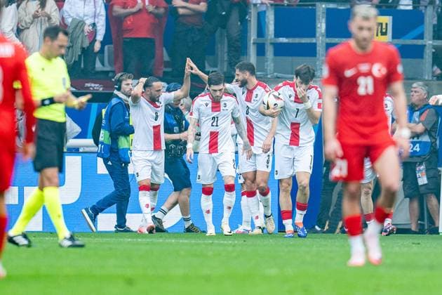 Goal for 1 1 by Otar Kakabadze Georgia, 2 Turkey vs Georgia, Men, Football, Matchday 1, EURO 2024, 18 06 2024, European Championship, Group F Turkey vs Georgia, Men, Football, Matchday 1, EURO 2024, 18 06 2024, European Championship, Group F Dortmund Copyright: xEibner-Pressefoto BahhoxKarax EP_TUR