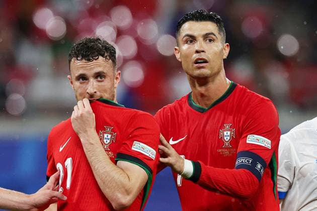 Cristiano Ronaldo of Portugal (R) and Diogo Jota of Portugal (L) Portugal v Czechia, UEFA European Championship, EM, Europameisterschaft 2024, Group F, Football, Leipzig Stadium, Leipzig, Germany, 18 Jun 2024 EDITORIAL USE ONLY No use with unauthorised audio, video, data, fixture lists, club league logos or live services. Online in-match use limited to 120 images, no video emulation. No use in betting, games or single club league player publications. Copyright: xMattxWest Shutterstockx 14543474gh
