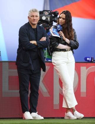 - Portugal v Czech Republic, UEFA EURO, EM, Europameisterschaft,Fussball 2024, Group Stage, Group F, Football Stadium Leipzig, RedBull Arena, Leipzig, Germany - 18th June 2024. Bastian Schweinsteiger former Germany & Bayer Munich footballer & WDR Presenter Esther Sedlaczek. - Portugal v Czech Republic, UEFA Euro 2024, Group Stage, Group F, Football Stadium Leipzig, RedBull Arena, Leipzig, Germany - 18th June 2024. Leipzig, Football Stadium Leipzig RedBull Arena Germany Copyright: xDanxWeirx CP_Portugal_Czechia_27