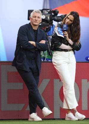 - Portugal v Czech Republic, UEFA EURO, EM, Europameisterschaft,Fussball 2024, Group Stage, Group F, Football Stadium Leipzig, RedBull Arena, Leipzig, Germany - 18th June 2024. Bastian Schweinsteiger former Germany & Bayer Munich footballer & WDR Presenter Esther Sedlaczek. - Portugal v Czech Republic, UEFA Euro 2024, Group Stage, Group F, Football Stadium Leipzig, RedBull Arena, Leipzig, Germany - 18th June 2024. Leipzig, Football Stadium Leipzig RedBull Arena Germany Copyright: xDanxWeirx CP_Portugal_Czechia_29