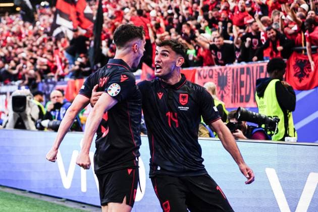 Goal celebration Albania after goal to 0 1 by header Qazim Laci Albania, 14 GER, Croatia vs Albania, European Football Championship, UEFA Euro 2024, match day 2, 19 06 2024 GER, Croatia vs Albania, European Football Championship, UEFA Euro 2024, match day 2, 19 06 2024 Hamburg Copyright: xEibner-Pressefoto MarcelxvonxFehrnx EP_MFN