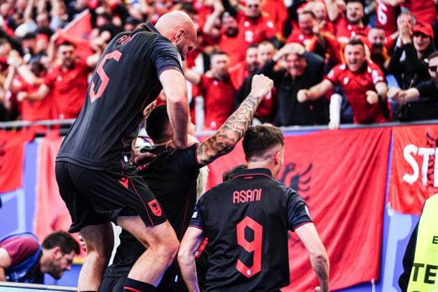 Goal celebration Albania after goal to 0 1 by header Qazim Laci Albania, 14 GER, Croatia vs Albania, European Football Championship, UEFA Euro 2024, match day 2, 19 06 2024 GER, Croatia vs Albania, European Football Championship, UEFA Euro 2024, match day 2, 19 06 2024 Hamburg Copyright: xEibner-Pressefoto MarcelxvonxFehrnx EP_MFN