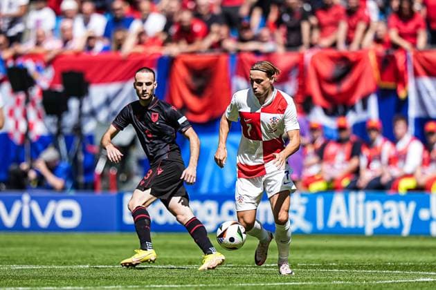 Mario Mitaj Albania, 03 , Lovro Majer Croatia, 07 GER, Croatia vs Albania, European Football Championship, UEFA Euro 2024, Matchday 2, 19 06 2024 GER, Croatia vs Albania, European Football Championship, UEFA Euro 2024, Matchday 2, 19 06 2024 Hamburg Copyright: xEibner-Pressefoto MarcelxvonxFehrnx EP_MFN
