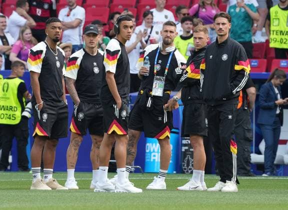 19 06 2024, Stuttgart Arena, Stuttgart, GER, European Championship UEFA 2024, Group A, Germany vs Hungary, pictured Benjamin Henrichs Germany , David Raum Germany , Jamal Musiala Germany , Robert Andrich Germany , Joshua Kimmich Germany , Robin Koch Germany Defodi 506 20240619 hbr 0079 Defodi-506