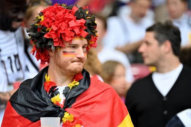 19 06 2024, xjrdrx, European Football Championship 2024, Germany Hungary emspor, v l emotions, fans, atmosphere, flags, logo, German flag, black red gold, DFL DFB REGULATIONS PROHIBIT ANY USE OF PHOTOGRAPHS as IMAGE SEQUENCES and or QUASI VIDEO Stuttgart