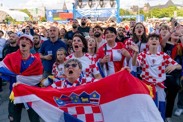 Croatia Fans cheering, Emotions, Flag, Goal, Croatia Fans, Emotions GER, UEFA EURO 2024, Croatia vs Albania, Public Viewing, Fanzone Hamburg, 19 06 2024 GER, UEFA EURO 2024, Croatia vs Albania, Public Viewing, Fanzone Hamburg, 19 06 2024 Hamburg Copyright: xEibner-Pressefoto MaximilianxVinx EP_MVN