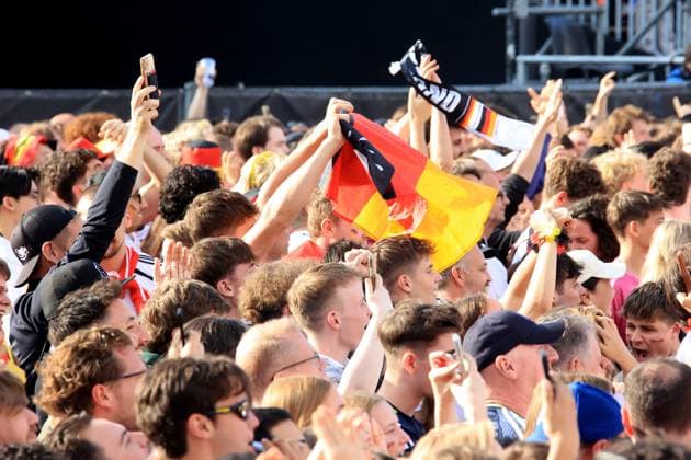 DEU, FIFA, EM 2024, Fan Mile, Brandenburg Gate, 19 06 2024, Brandenburg Gate, Berlin, DEU, FIFA, EM 2024, Fan Mile, Brandenburg Gate, in the picture Photo Juergen Engler nordphoto GmbH nordphotoxGmbHx xEngler nph00076