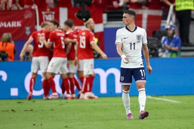 Phil Foden England, 11 after the 1 1 goal for Denmark by Morten Hjulmand Denmark, 21 , Football, UEFA , European Championship, Group C 2024, Denmark vs England, 20 06 2024, Frankfurt Arena, Frankfurt, Germany Frankfurt Frankfurt Arena Hessen Germany Copyright: xGrantxHubbsx