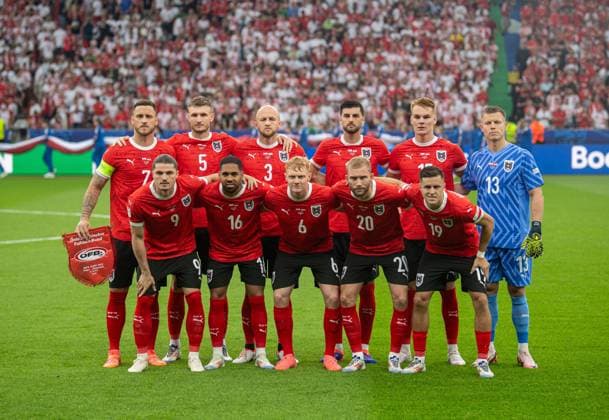 Football, Men, Season 2023 24, Euro 2024 Group D 2 Matchday in Berlin, Poland Austria, back from left Marko Arnautovic Austria , Stefan Posch Austria , Gernot Trauner Austria , Florian Grillitsch Austria , Philipp Lienhart Austria , Goalkeeper Patrick Pentz Austria , front from left Marcel Sabitzer Austria , Phillipp Mwene Austria , Nicolas Seiwald Austria , Konrad Laimer Austria , Christoph Baumgartner Austria , 21 06 2024, Copyright: xSebastianxRäppold MatthiasxKochx
