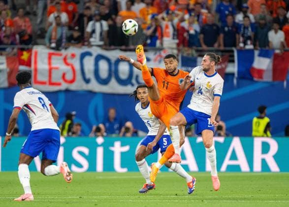 Football, Men, Season 2023 24, UEFA Euro 2024, Group D 2 Matchday in Leipzig, Netherlands France, v l Aurelien Tchouameni France , Jules Kounde France , Cody Gakpo Netherlands , Adrien Rabiot France , 21 06 2024, Copyright: xMatthiasxKochx