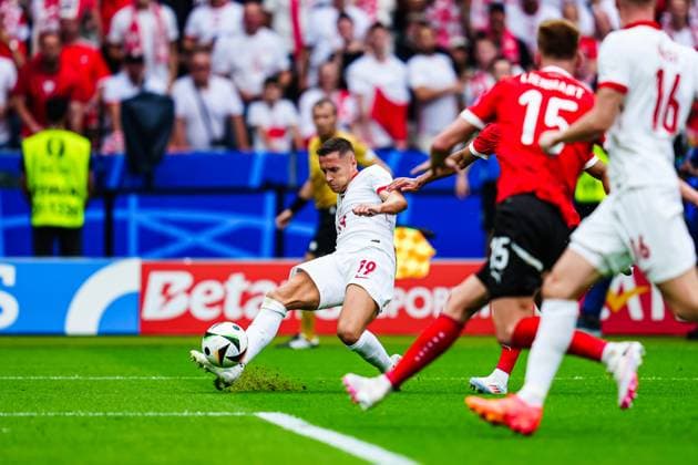 Przemyslaw Frankowski Poland, 19 GER, Poland vs Austria, European Football Championship, UEFA Euro 2024, Matchday 2, 21 06 2024 GER, Poland vs Austria, European Football Championship, UEFA Euro 2024, Matchday 2, 21 06 2024 Berlin Copyright: xEibner-Pressefoto MarcelxvonxFehrnx EP_MFN