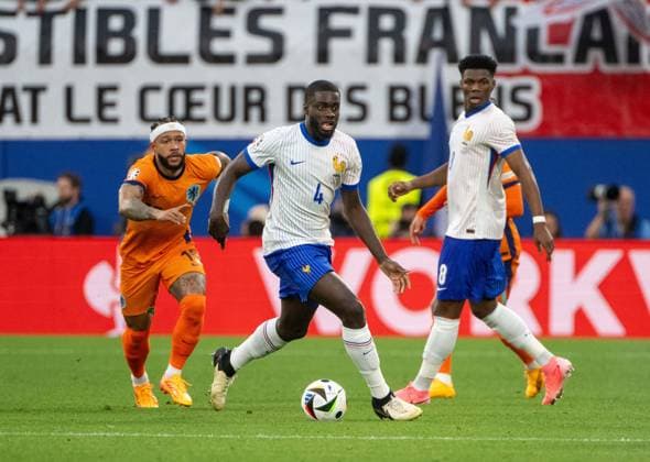Football, Men, Season 2023 24, UEFA Euro 2024, Group D 2 Matchday in Leipzig, Netherlands France, 0 0 , v l Memphis Depay Netherlands , Raphael Varane France , Aurelien Tchouameni France , 21 06 2024, Copyright: xMatthiasxKochx