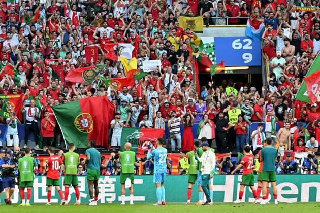 22 06 2024, xsltx, European Football Championship 2024, Turkey Portugal emspor, v l jubilation, joy, emotions about the victory at Portugal emotions, fans, mood, flags, logo, Portugal, spectators, jerseys DFL DFB REGULATIONS PROHIBIT ANY USE OF PHOTOGRAPHS as IMAGE SEQUENCES and or QUASI VIDEO Dortmund