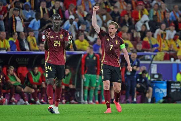 Goal to 2 0, Scorer Kevin De Bruyne Belgium, No. 7 ,Goal celebration to the fans , Winner fist , Preliminary round match M22, BEL ROU, Group E, European Football Championship, Belgium vs Romania, European Football Championship, Belgium vs Romania, Cologne, 22 06 2024,