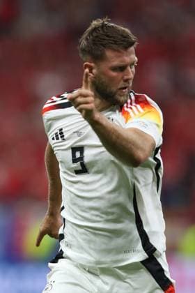 Niclas Füllkrug Germany celebrates after scoring his team s first goal, UEFA EURO 2024 Group A, Switzerland vs Germany, Arena Frankfurt on June 23, 2024 in Frankfurt am Main, Germany Photo by Oliver Kaelke DeFodi Images Niclas Füllkrug Germany celebrates after scoring his team s first goal, UEFA EURO 2024 Group A, Switzerland vs Germany, Arena Frankfurt on June 23, 2024 in Frankfurt am Main, Germany Photo by Oliver Kaelke DeFodi Images Defodi 678 2024 06 23 OK SUIGER 2526 Defodi-678