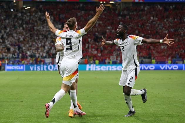 Niclas Füllkrug Germany celebrates after scoring his team s first goal with teammates, UEFA EURO 2024 Group A, Switzerland vs Germany, Arena Frankfurt on June 23, 2024 in Frankfurt am Main, Germany Photo by Oliver Kaelke DeFodi Images Niclas Füllkrug Germany celebrates after scoring his team s first goal with teammates, UEFA EURO 2024 Group A, Switzerland vs Germany, Arena Frankfurt on June 23, 2024 in Frankfurt am Main, Germany Photo by Oliver Kaelke DeFodi Images Defodi 678 2024 06 23 OK SUIGER 2582 Defodi-678