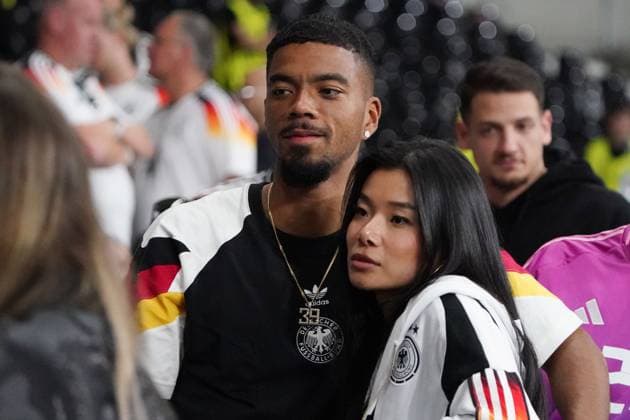 EURO 2024, Football, UEFA Euro 2024, Euro 2024, Group stage, Group A, Switzerland Germany, 23 06 2024, Frankfurtarena , Frankfurt, Benjamin Henrichs with girlfriend Germany, action, single picture