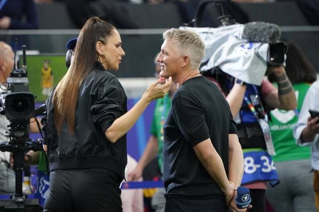 EURO 2024, Football, UEFA Euro 2024, European Championship 2024, Group stage, Group A, Switzerland Germany, 23 06 2024, Frankfurtarena , Frankfurt ARD presenter Esther Sedlaczek,Bastian Schweinsteiger football expert both Germany,