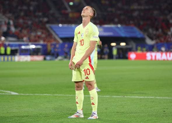 Dani Olmo of Spain shows a look of dejection after missing a chance Albania v Spain, UEFA European Championship, EM, Europameisterschaft 2024, Group B, Football, Dusseldorf Arena, Dusseldorf, Germany, 24 Jun 2024 EDITORIAL USE ONLY No use with unauthorised audio, video, data, fixture lists, club league logos or live services. Online in-match use limited to 120 images, no video emulation. No use in betting, games or single club league player publications. Copyright: xPaulxCurrie Shutterstockx 14551058ca