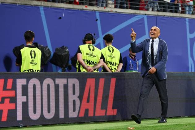 Italy manager Luciano Spalletti Croatia v Italy, UEFA European Championship, EM, Europameisterschaft 2024, Group B, Football, Leipzig Stadium, Leipzig, Germany, 24 Jun 2024 EDITORIAL USE ONLY No use with unauthorised audio, video, data, fixture lists, club league logos or live services. Online in-match use limited to 120 images, no video emulation. No use in betting, games or single club league player publications. Copyright: xMattxWest Shutterstockx 14551036ga