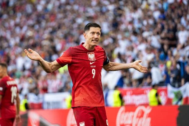GER, Euro 2024, Group D, France FRA vs. Poland POL 25 06 2024, Signal Iduna Park BVB Stadion Dortmund, Dortmund, GER, Euro 2024, Group D, France FRA vs. Poland POL In the picture Goal celebrations cheering the goal to 1 1 Lewandowski Robert Poland Poland POL, 9 nordphotoxGmbHxx xChristianxSchulze nph000300