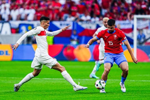 Mert Muelduer Turkey, 18 , David Jurasek Czech Republic, 15 GER, Czech Republic vs Turkey, European Football Championship, UEFA Euro 2024, Matchday 3, 26 06 2024 GER, Czech Republic vs Turkey, European Football Championship, UEFA Euro 2024, Matchday 3, 26 06 2024 Hamburg Copyright: xEibner-Pressefoto MarcelxvonxFehrnx EP_MFN