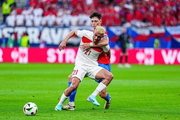 Baris Alper Yilmaz Turkey, 21 , Ladislav Krejci Czech Republic, 18 GER, Czech Republic vs Turkey, European Football Championship, UEFA Euro 2024, Matchday 3, 26 06 2024 GER, Czech Republic vs Turkey, European Football Championship, UEFA Euro 2024, Matchday 3, 26 06 2024 Hamburg Copyright: xEibner-Pressefoto MarcelxvonxFehrnx EP_MFN