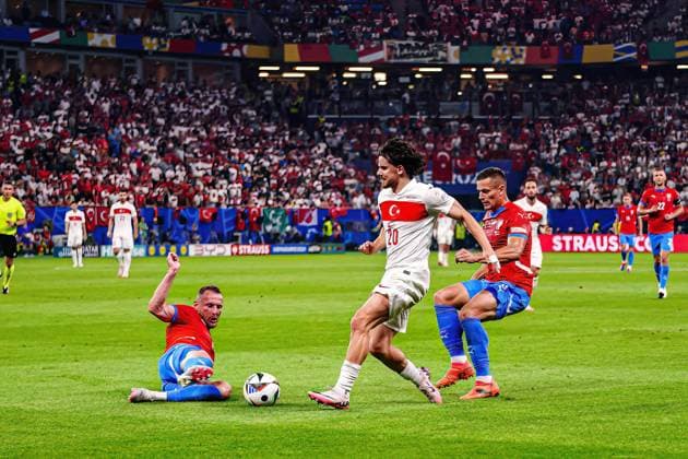 Vladimir Coufal Czech Republic, 05 , Ferdi Kadioglu Turkey, 20 , Tomas Holes Czech Republic, 03 GER, Czech Republic vs Turkey, European Football Championship, UEFA Euro 2024, Matchday 3, 26 06 2024 GER, Czech Republic vs Turkey, European Football Championship, UEFA Euro 2024, Matchday 3, 26 06 2024 Hamburg Copyright: xEibner-Pressefoto MarcelxvonxFehrnx EP_MFN